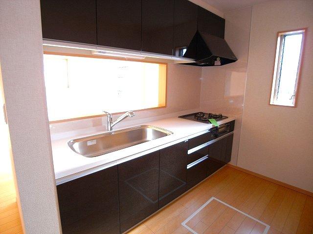 Same specifications photo (kitchen)