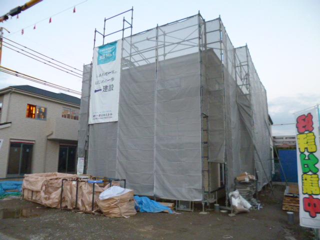 Local appearance photo. Local (12 May 2013) Shooting