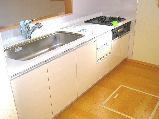 Kitchen. ※ The photograph is a property of the same manufacturer and construction.