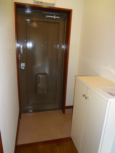 Entrance. Entrance is also refreshing!