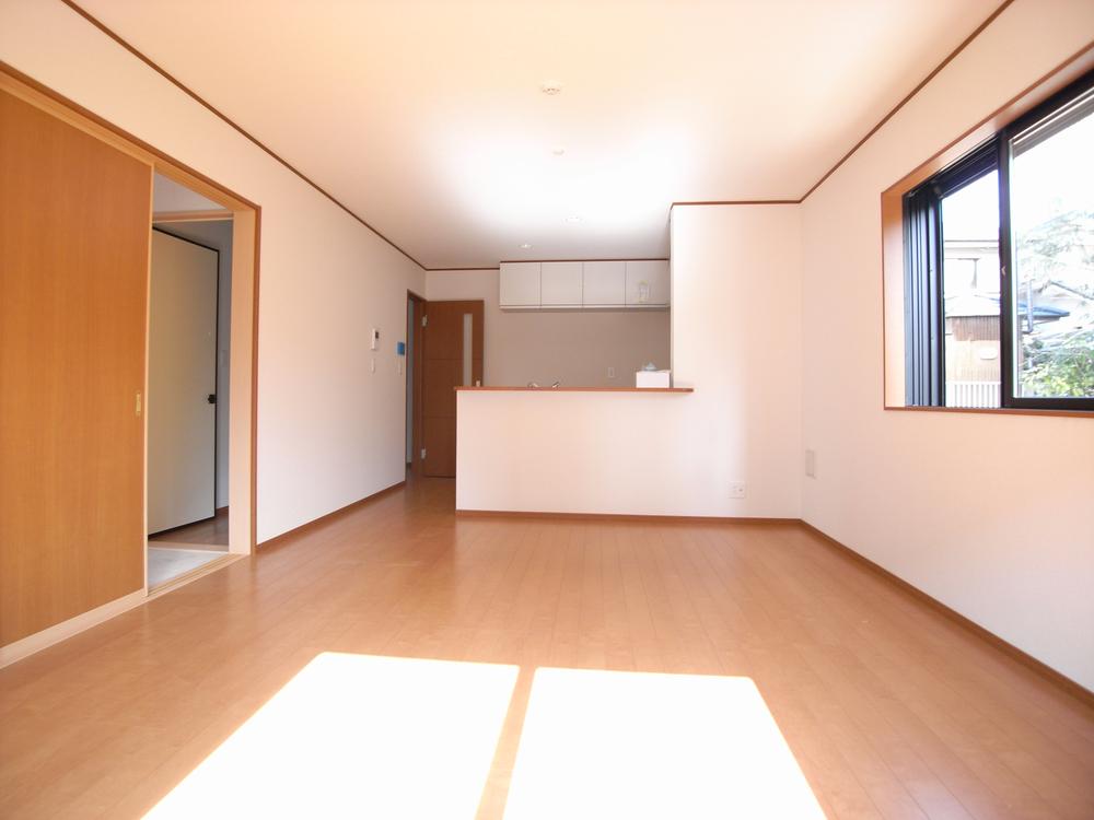 Living.  ※ The photograph is a property of the same manufacturer and construction.