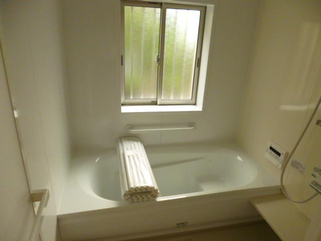 Same specifications photo (bathroom)