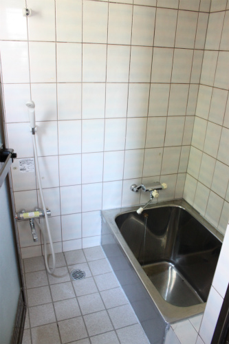 Bath. Ventilation with windows also is perfect.