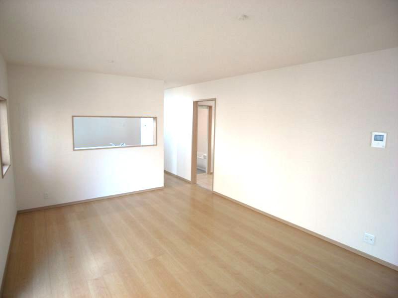 Living. Building 3 living