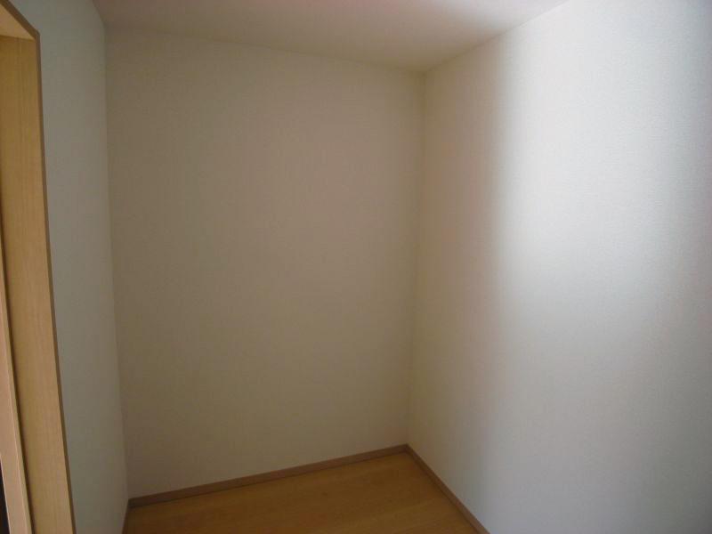 Receipt. 4 Building Storeroom