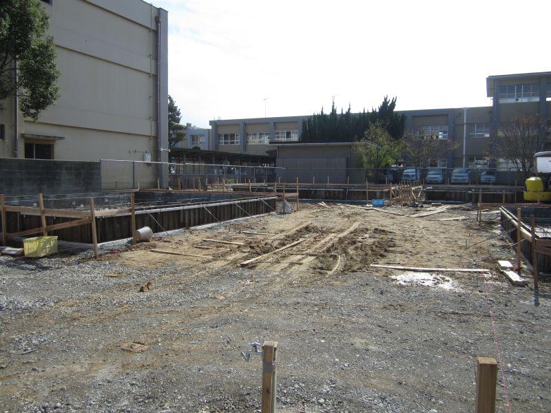 Local photos, including front road. Local (10 May 2013) Shooting