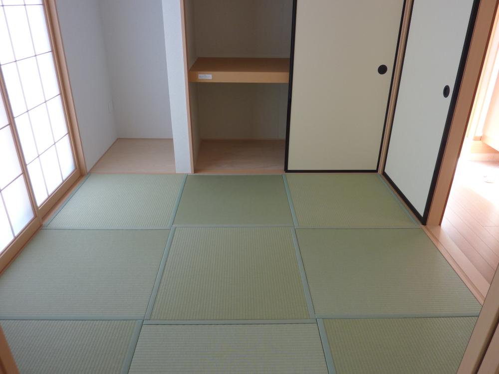 Same specifications photos (Other introspection)