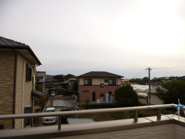 View photos from the dwelling unit. View from the site (December 2013) Shooting