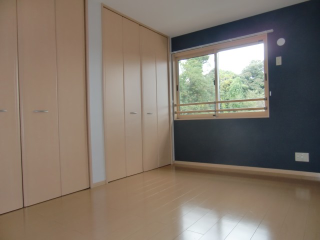 Other room space. It is the state of Western-style