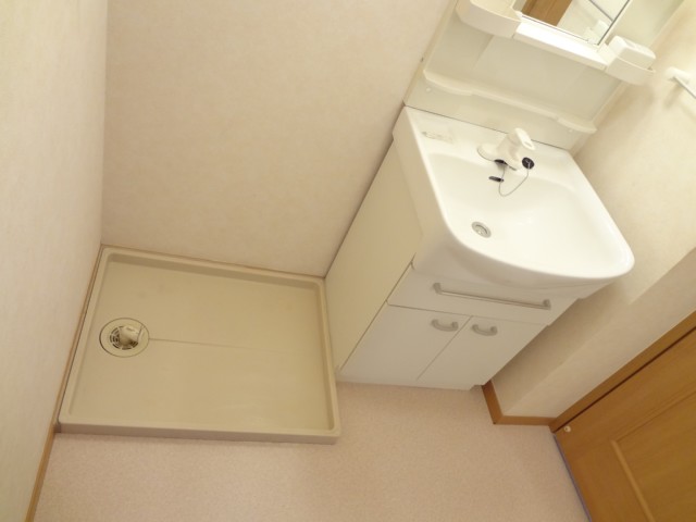 Other room space. There yard indoor washing machine