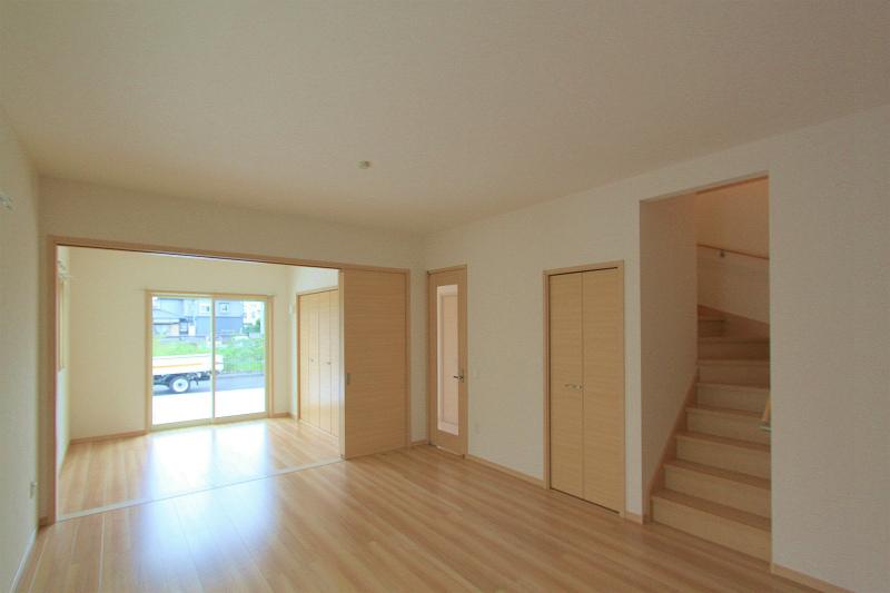 Living. 2013 September 2 shooting