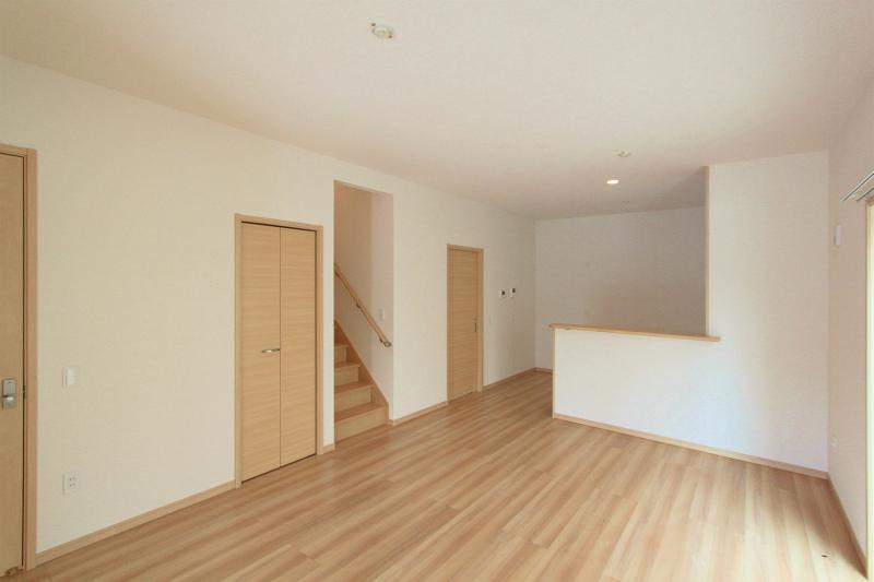 Living. 2013 September 2 shooting