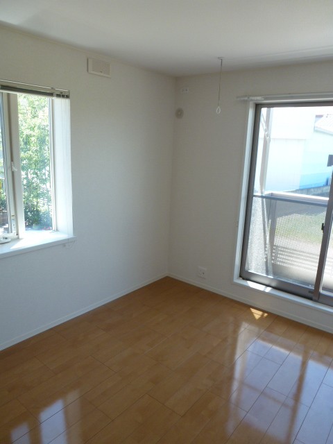 Other room space. A good many day window ☆