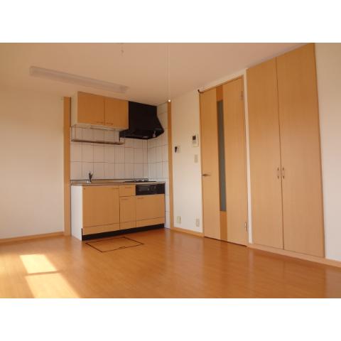 Living and room. For further information, please contact 0942-53-0007 (* ^ _ ^ *)