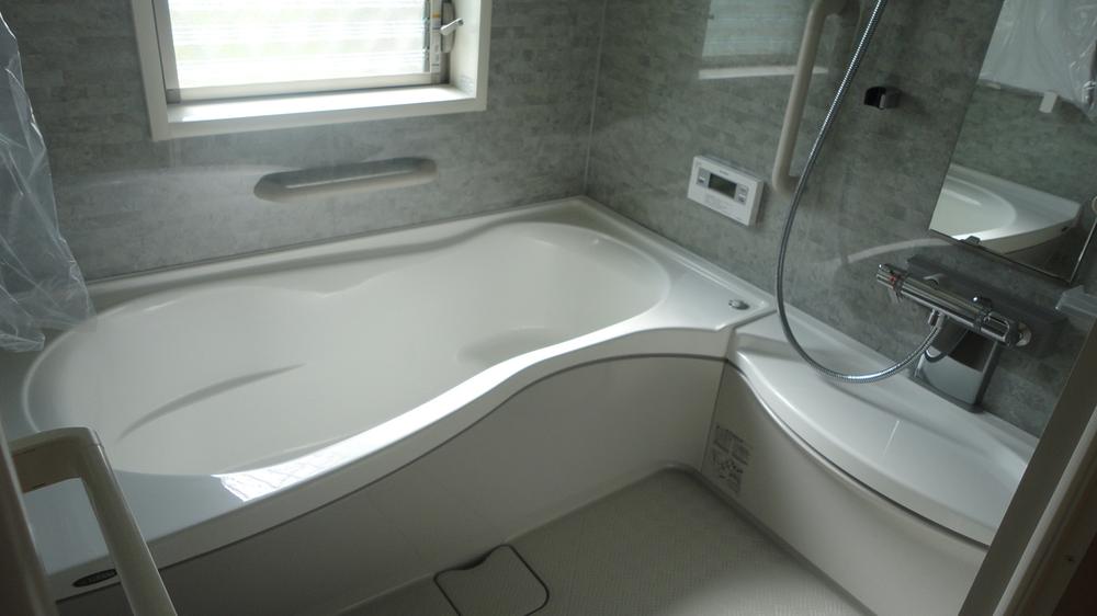 Bathroom. Slowly put in 1 tsubo or more!