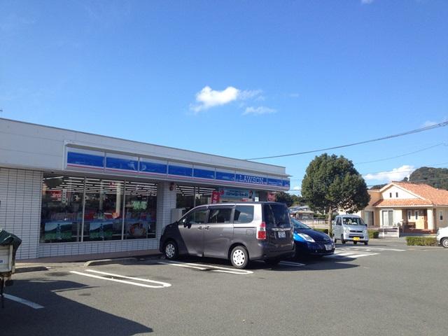 Convenience store. Lawson creativity and to Munakata 825m