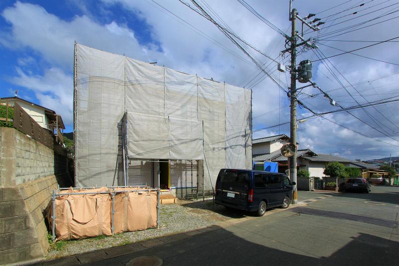 Local photos, including front road. 2013 October 22, shooting