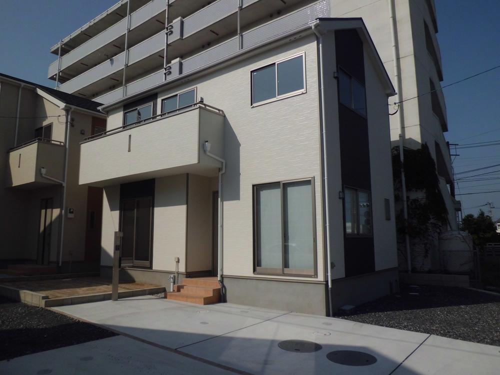 Local appearance photo