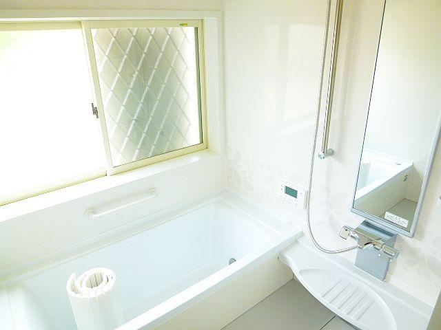 Bathroom. Good per sun!