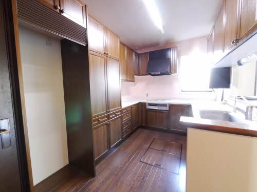 Kitchen. IH ・ Dishwashers ・ With foot heater!