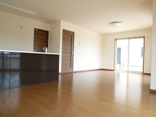 Same specifications photos (living). Spacious living room 22 Pledge!