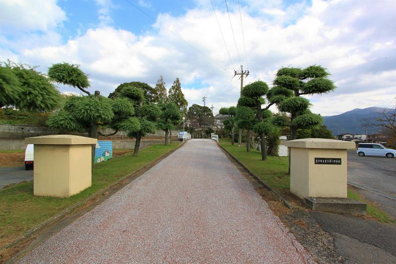Junior high school. Rectangular 2393m to the second junior high school