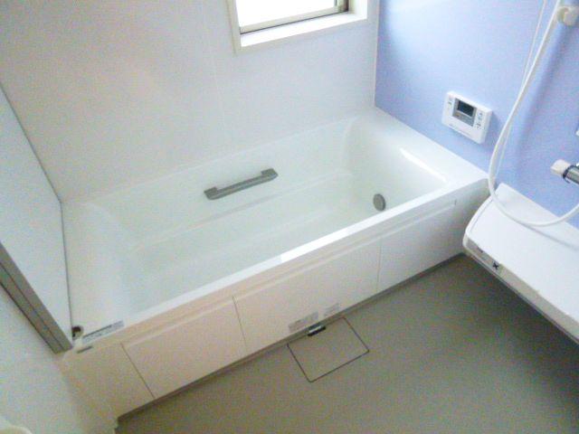 Bathroom. Good per sun!