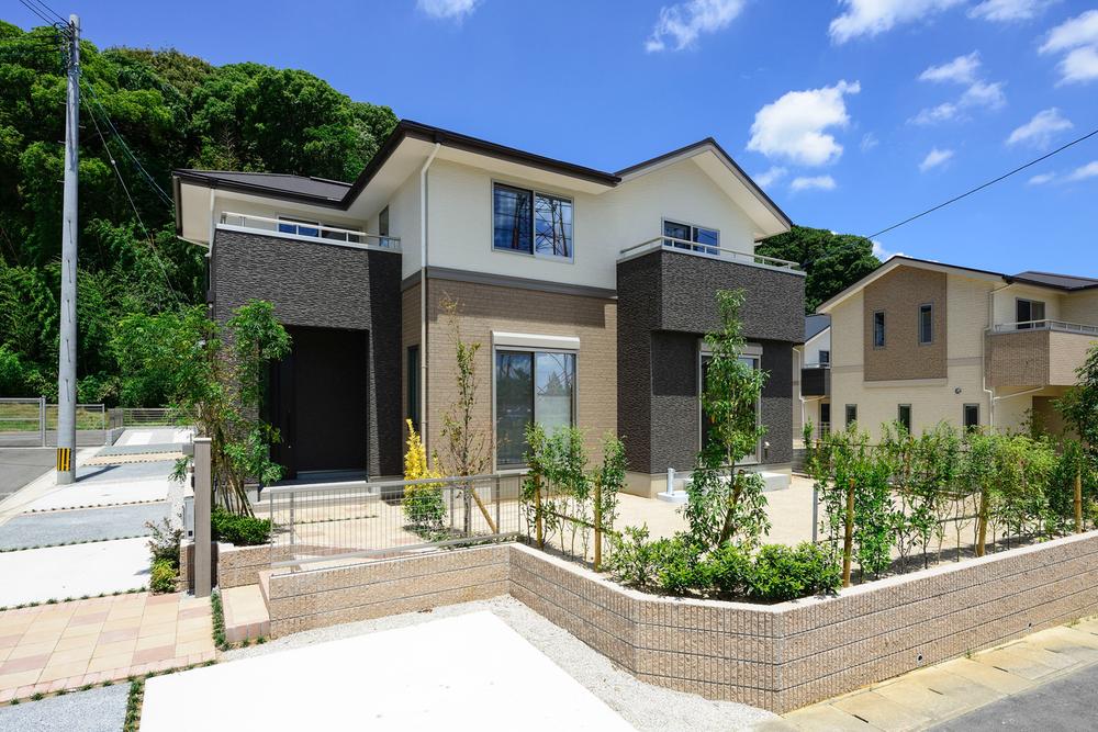 Sale already cityscape photo. Spacious, Bright and beautiful streets