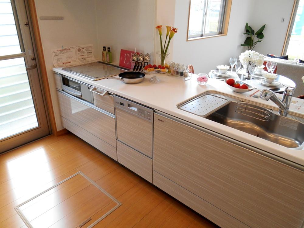 Same specifications photo (kitchen). Sale completed property (kitchen)