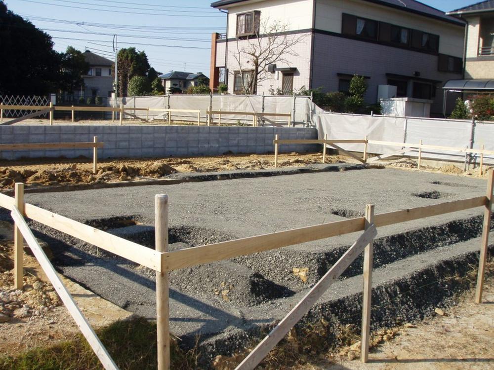 Local appearance photo. Local (December 8, 2013) building process you should look at the photos from the shooting EXCE COURT foundation will update from time to time