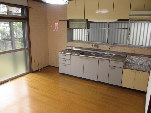 Kitchen. Spread of kitchen