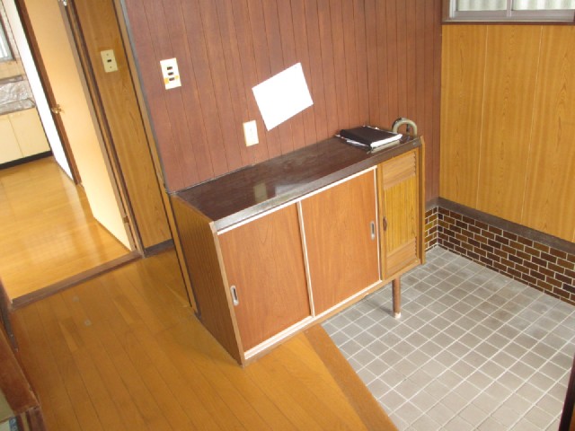 Entrance. Entrance of spread