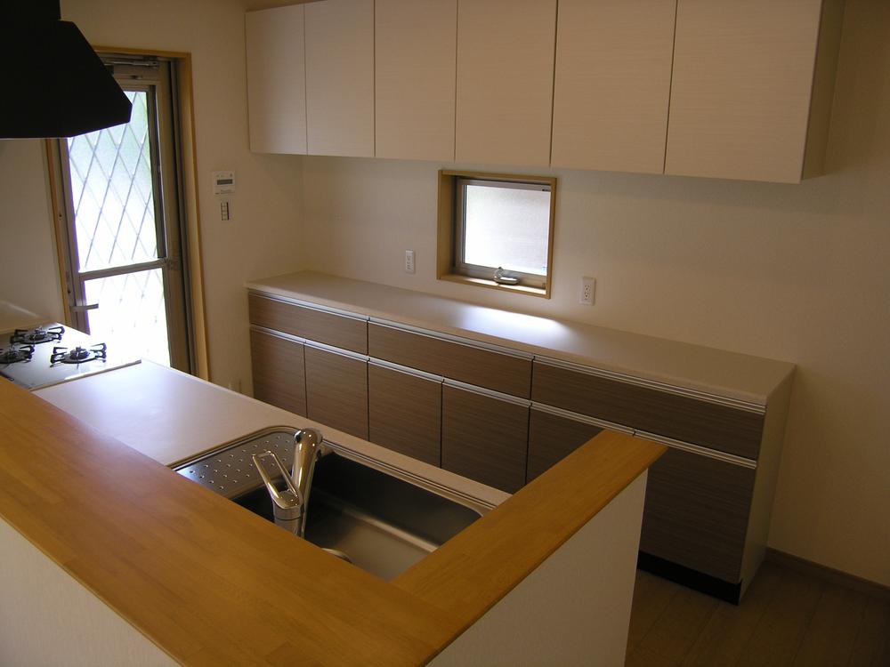 Other Equipment. Plenty of storage Easy-to-use kitchen