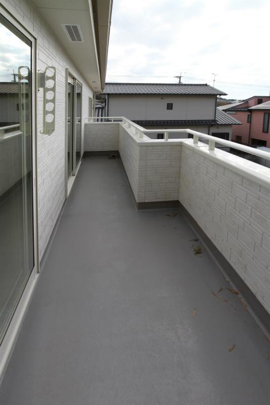 Balcony. Same specifications Photos