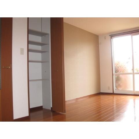 Living and room. For further information, please contact 0942-53-0007 (* ^ _ ^ *)