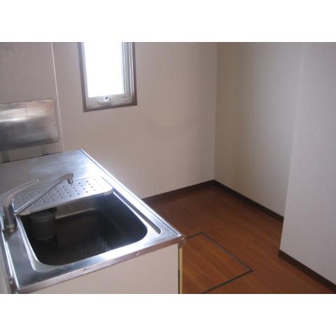 Kitchen. For further information, please contact 0942-53-0007 (* ^ _ ^ *)