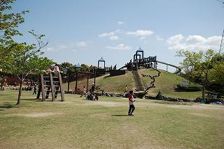 park. Nearby 500m to Suwa park, There is also a Suwa park, Crowded with a lot of families on holiday.