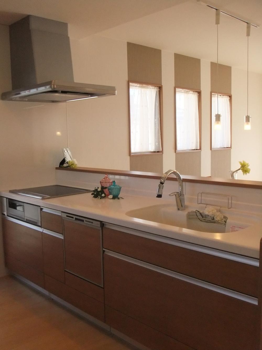 Kitchen. Indoor (10 May 2013) Shooting