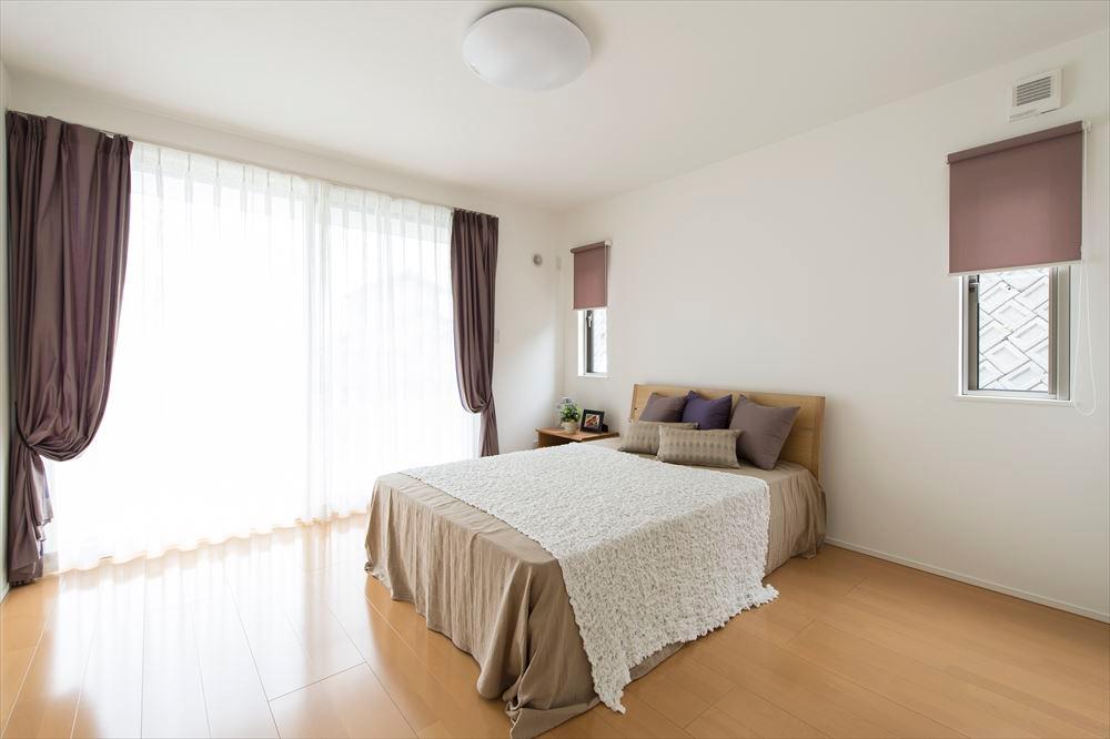 Other introspection. Spacious 8 pledge bright master bedroom