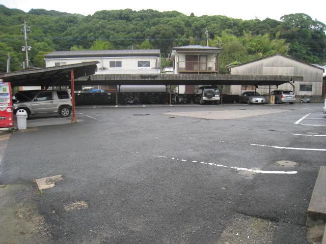 Parking lot
