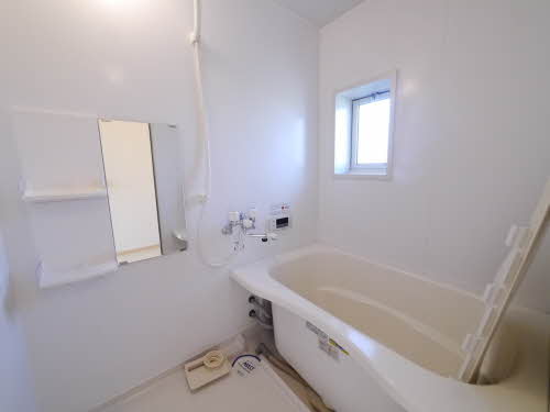 Bath. Convenient ^^ with reheating