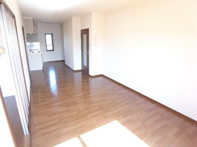 Living and room. Wide ~ There living about 13 Pledge!