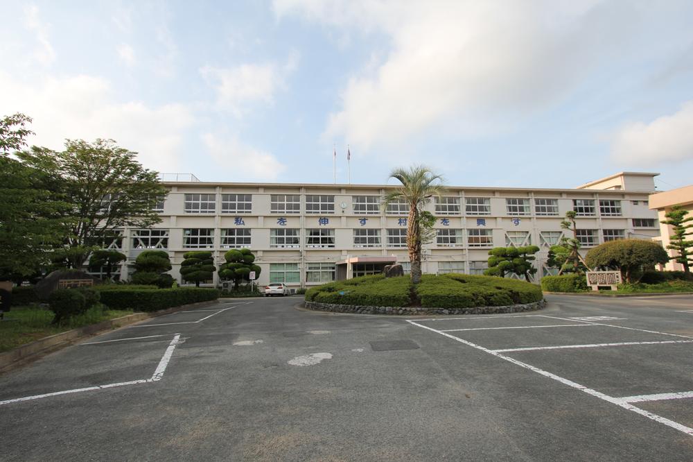 Junior high school. Okagaki stand Okagaki until junior high school 2639m