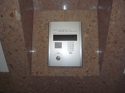 Security. Classic security item ... Auto-lock equipped