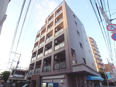 Building appearance. Transportation and shopping convenient good location