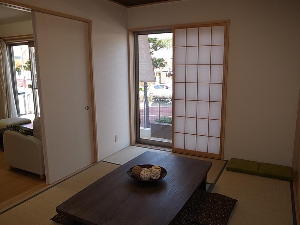 Model house photo. Japanese-style can also be used as about 6 Pledge drawing room ☆