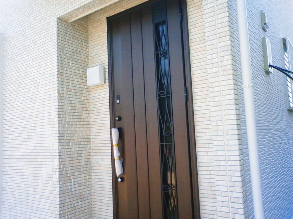 Entrance. Local (April 2013) Shooting