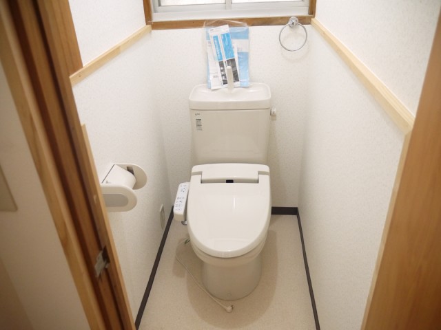 Toilet. Bidet with window. 