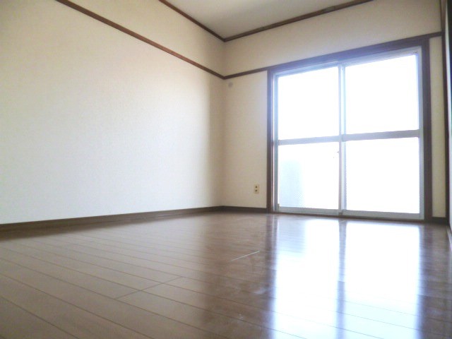 Other room space. This is the inverting type