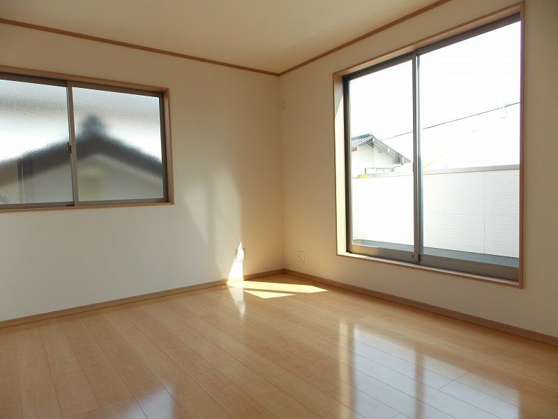 Same specifications photos (Other introspection). The second floor Western-style. All very bright, so we have a two-sided lighting, Also grow Sukusukuto to healthy children (^ o ^) I'm sure my head would be even better (^. ^) However, Effort is required (^_^) / ~